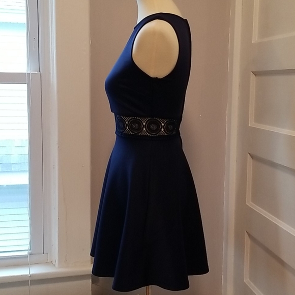 Crystal Doll Crochet Flared Dress, Size 1 - Picture 6 of 13